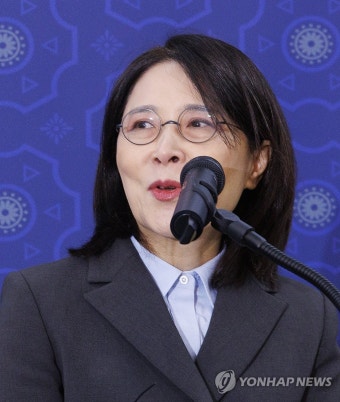 취임 인사하는 강인선 외교부 2차관