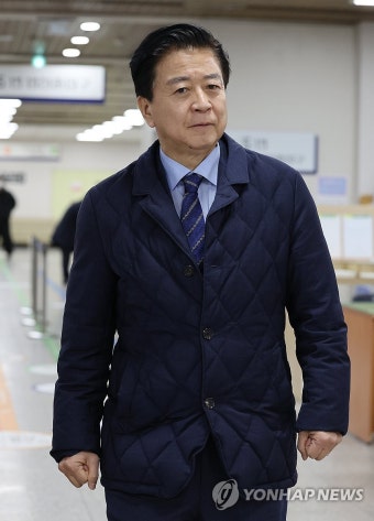 공판 출석하는 노웅래 의원