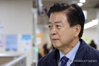 공판 출석하는 노웅래 의원
