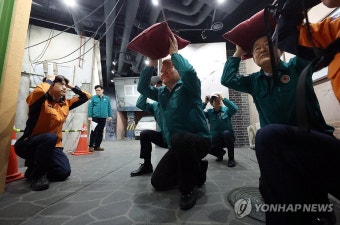 이상민 행안부 장관 충북 안전체험관 방문