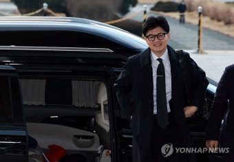 출근하는 한동훈 비대위원장