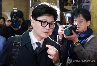 출근하는 한동훈 비대위원장