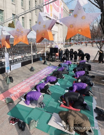 이태원참사 특별법 공포 촉구 철야행동하는 유가족들