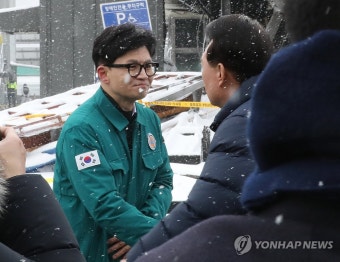 한동훈, 서천시장 화재현장 방문…與 