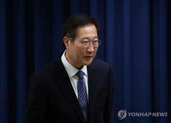 인사하는 박성재 법무부 장관 후보자