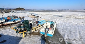 한파에 얼어붙은 영종도 예단포