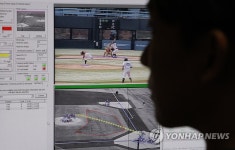 로봇심판 스트라이크존, 좌우 2㎝씩 넓게…상하는 타자 키 기준