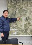 제동목장 현황 설명하는 김현욱 목장장