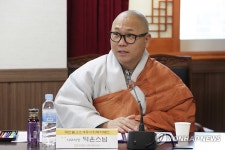 인사말하는 덕운스님