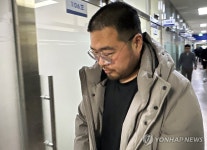 경찰 조사받는 최영환 전 광주시의원