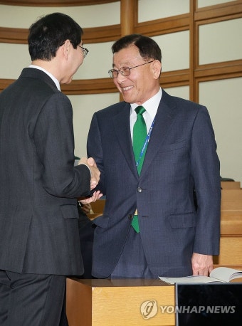 밝은 표정의 김상균 연금개혁 공론화위원회 위원장