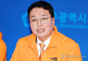 광주 찾아 발언하는 천하람 개혁신당 최고위원