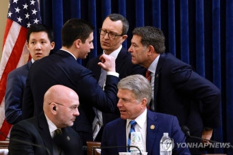 美국토장관 탄핵안 하원 상임위 통과…상원 탄핵재판선 기각될듯
