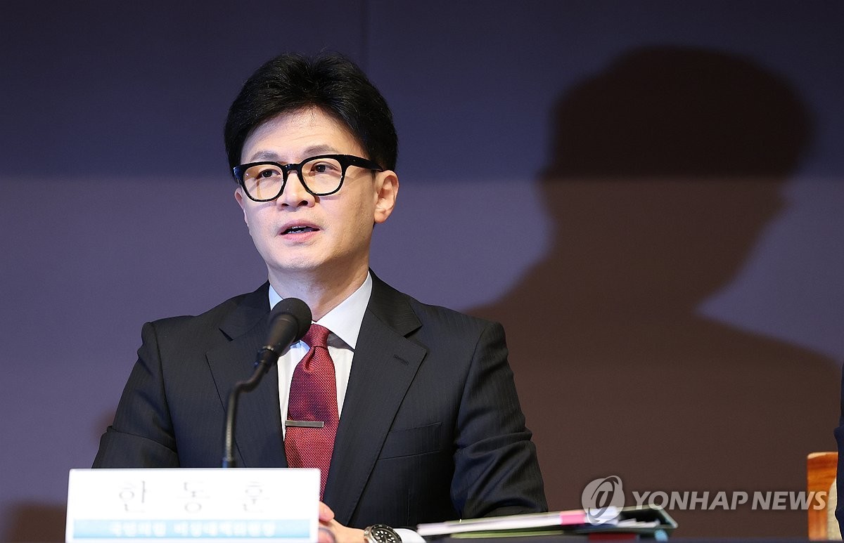 한동훈, 국립서울현충원 참배 후 국민의 마음을 얻어 미래를 함께 나아갈 것