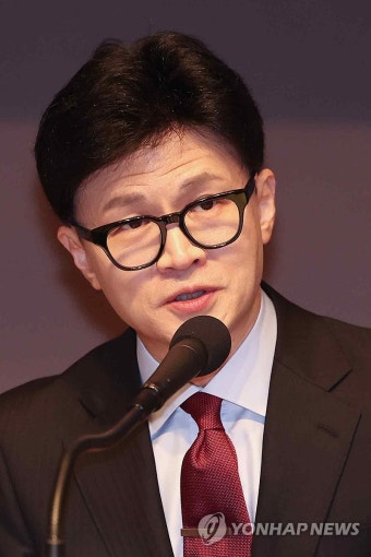관훈클럽 초청 토론회서 발언하는 한동훈 위원장