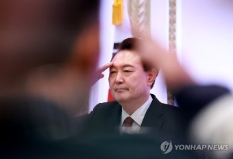 삼정검 수여식 마친 윤석열 대통령