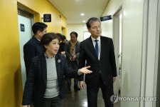 김영호 장관, 탈북청소년 대안학교 하늘꿈중고등학교 방문