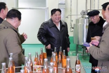 북한 김정은, 김화군 공장들 시찰