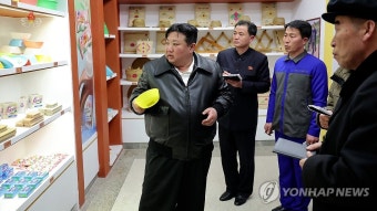 김정은, 김화군 지방공업공장 현지지도