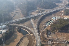 설 연휴 앞두고 서해안고속도로 정체
