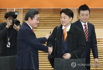 인사하는 이준석-이낙연