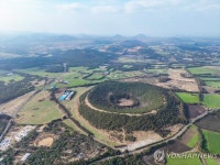 기생화산이라뇨! 제주 오름은 독립 화산체…명칭 변경