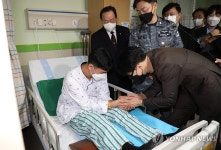 국군대전병원 찾아 입원 환자 위로하는 한동훈 비대위원장