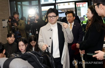 출근하는 한동훈 비대위원장