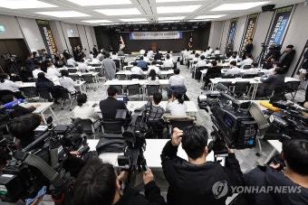 병원 떠난 전공의 대표들 한자리에