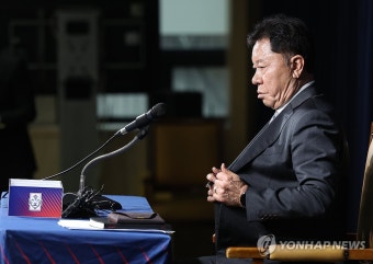 브리핑 나선 정해성 신임 전력강화위원장