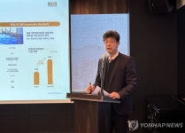 발언하는 김명한 케이엔알시스템 대표