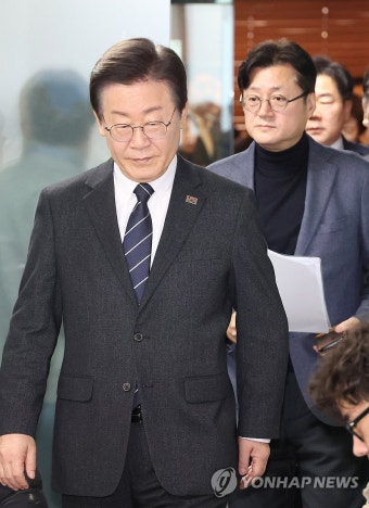 최고위 참석하는 이재명 대표