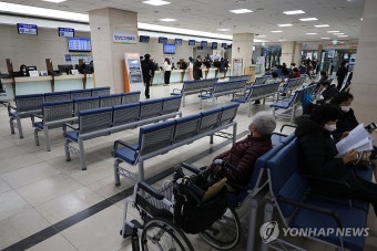 히포크라테스 선서한 수련의들도 임용포기…전공의 사직 동참