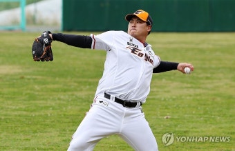몸 푸는 한화 류현진