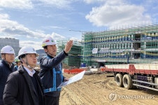 공동캠퍼스 건설 현장 점검하는 엄정희 행복청 차장