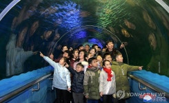 북, 공휴일 정월대보름 맞이…사회주의 낙원 선전