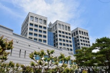 무더기 하자 진주타운하우스 준공 연기…입주예정자 소송 검토