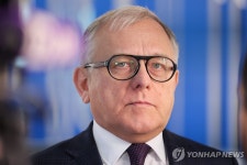 북, 러 세계청년축제 참가…청년단체 교류 논의