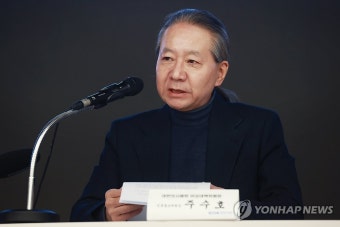 정례브리핑 하는 주수호 의협 비대위 언론위원장