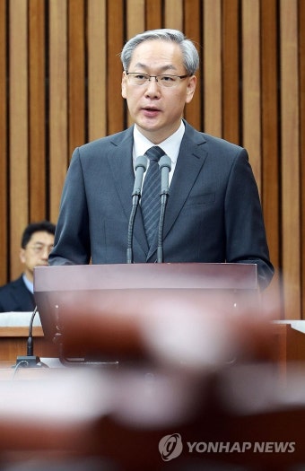 인사말하는 엄상필 대법관 후보자