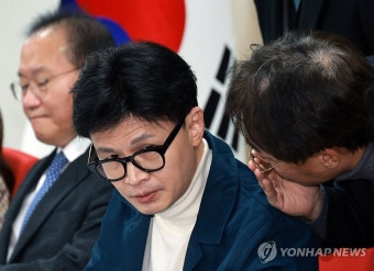 대화하는 한동훈-김경율
