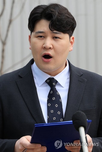 기자회견 연 사직 전공의 류옥하다 씨