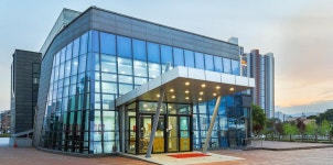 춘천 공연예술극장 축제극장 몸짓 열린공간 변신…5일 개관식