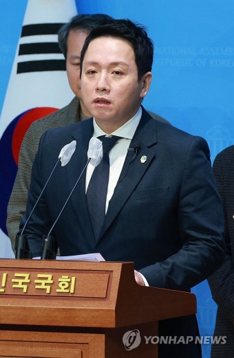 민주연합 비례대표 후보 지원한 임태훈 전 군인권센터 소장