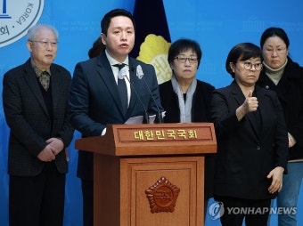 민주연합 비례대표 후보 지원한 임태훈 전 군인권센터 소장