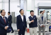 펫푸드 생산공장 방문한 한훈 차관