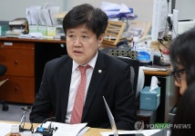 공천 관련 의견 밝히는 유경준 의원