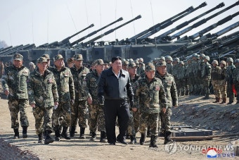 김정은, '적 수도 타격권' 포병부대 시찰…연이틀 훈련 지도