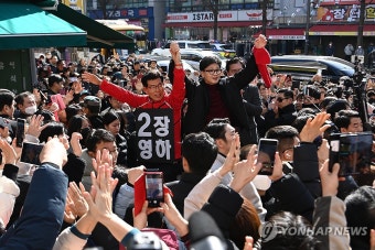 거리인사 나선 한동훈 비대위원장