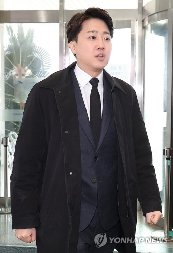 손명순 여사 빈소 들어서는 개혁신당 이준석 대표